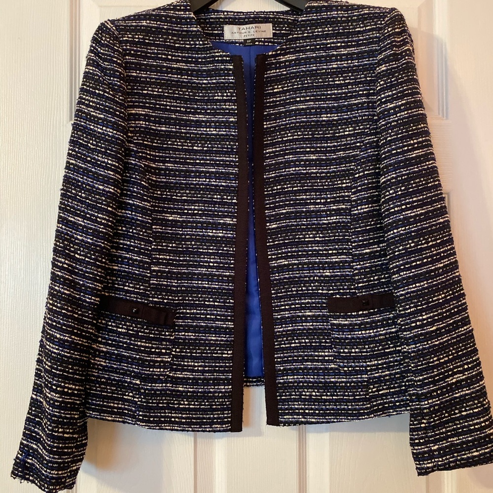 Tahari Navy Tweed Blazer – Classic Workwear Business Casual Jacket